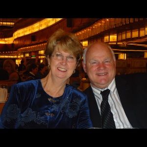 Meet your Posher, Suzanne